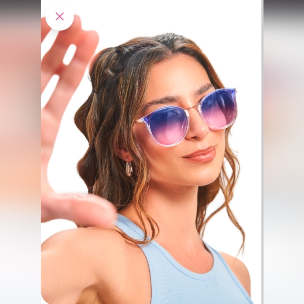 Chic Gradient Sunglasses in Blue and Pink